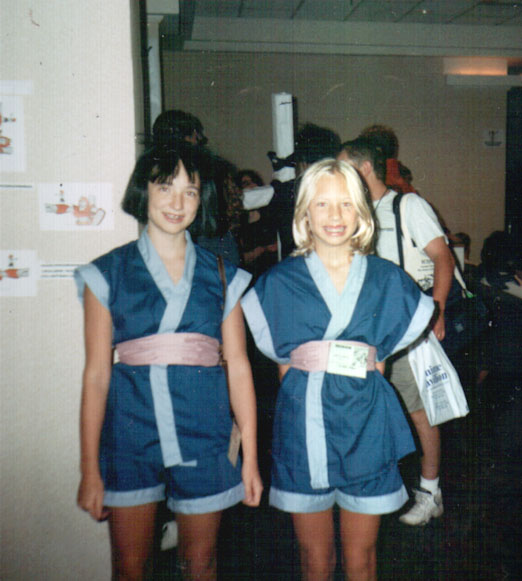 *ahem* two misao cosplayers! and they were teeny-weeny! and oooohh so cute! ^^