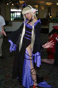 there were two of these cosplayers... identical twins, i think...another one from www.fansview.com...^_^**** 